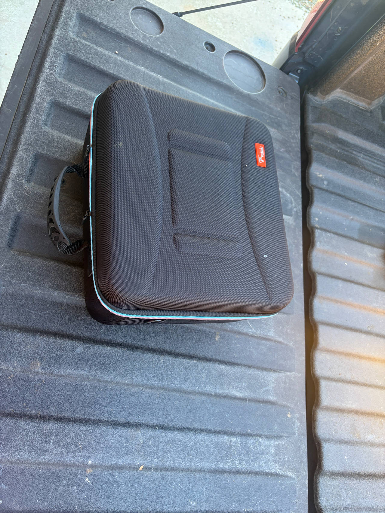 4 Total-Fantom Drives Hard Drive Carrying Case