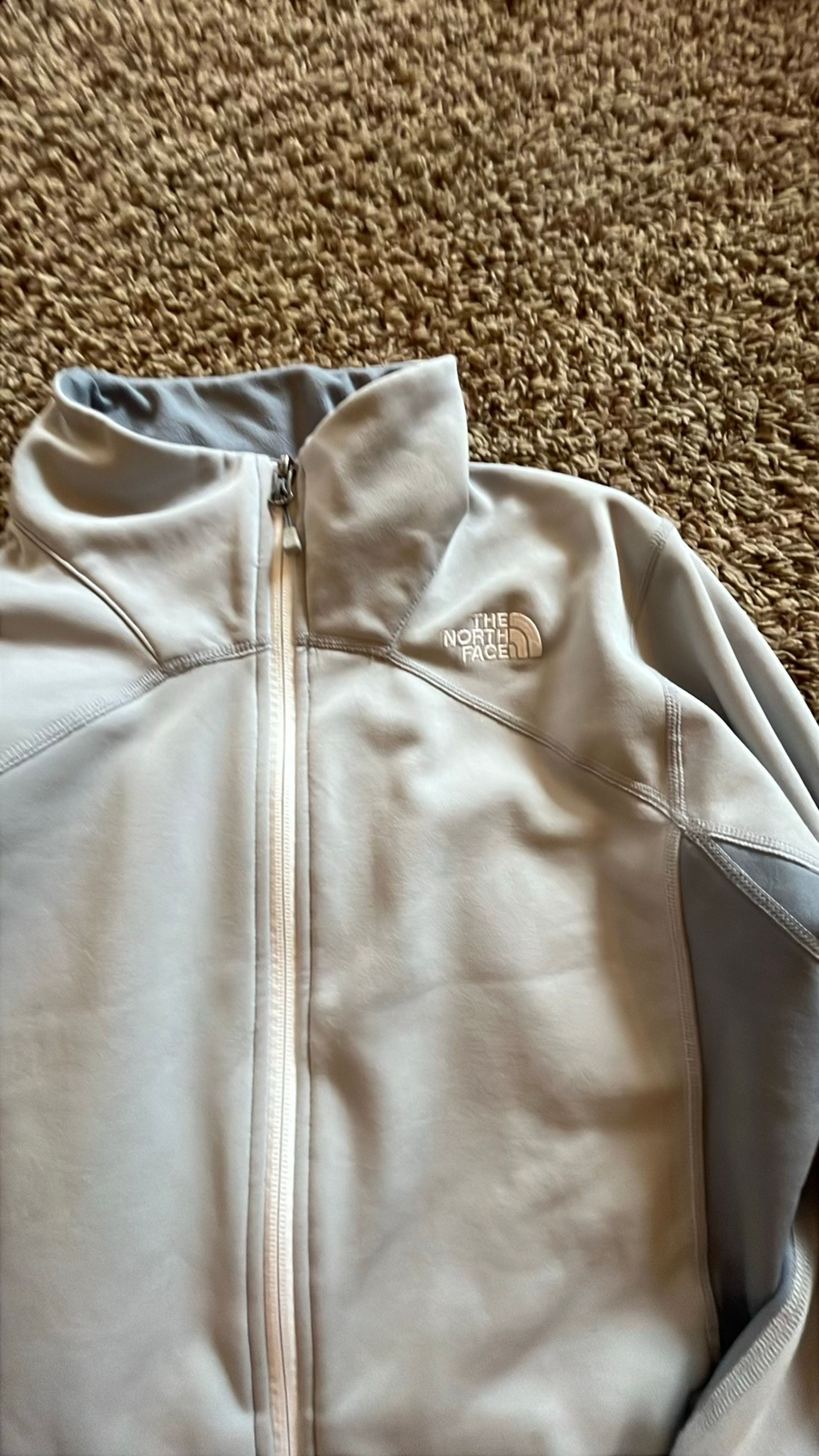 The North Face FlashDry Full Zip Fleece Jacket women’s large. Great condition! - Image 2