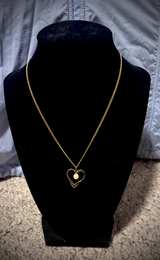 Vintage Gold Tone Heart Pendant With Faux Pearl on 15 Inch Gold Tone Chain - Image 3