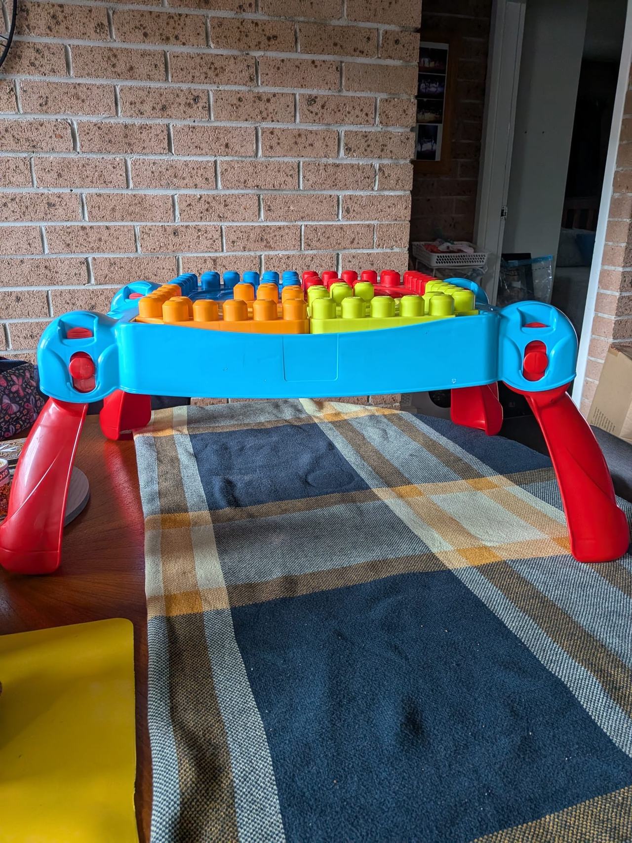 Mega Bloks Build 'n Learn Table