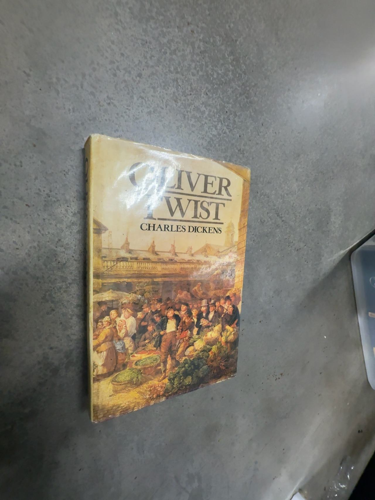 Charles Dickens Oliver Twist Hardcover