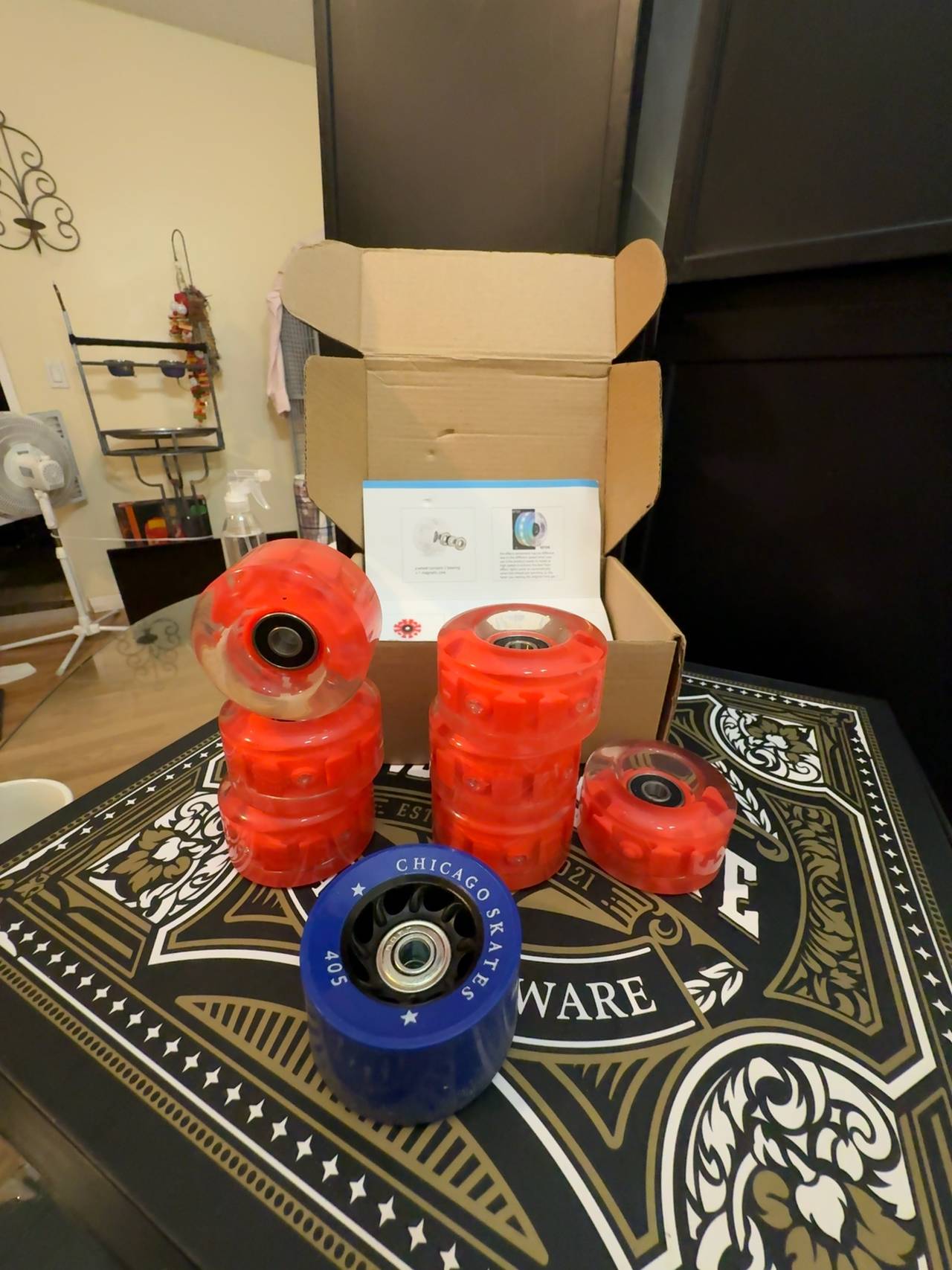 Uxcell 32 x 58mm Light Up Roller Skate Wheels with Bearings Red 4-Pack