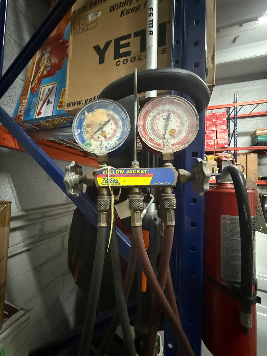 Yellow Jacket Series 41 2-Valve Manifold Gauge Set