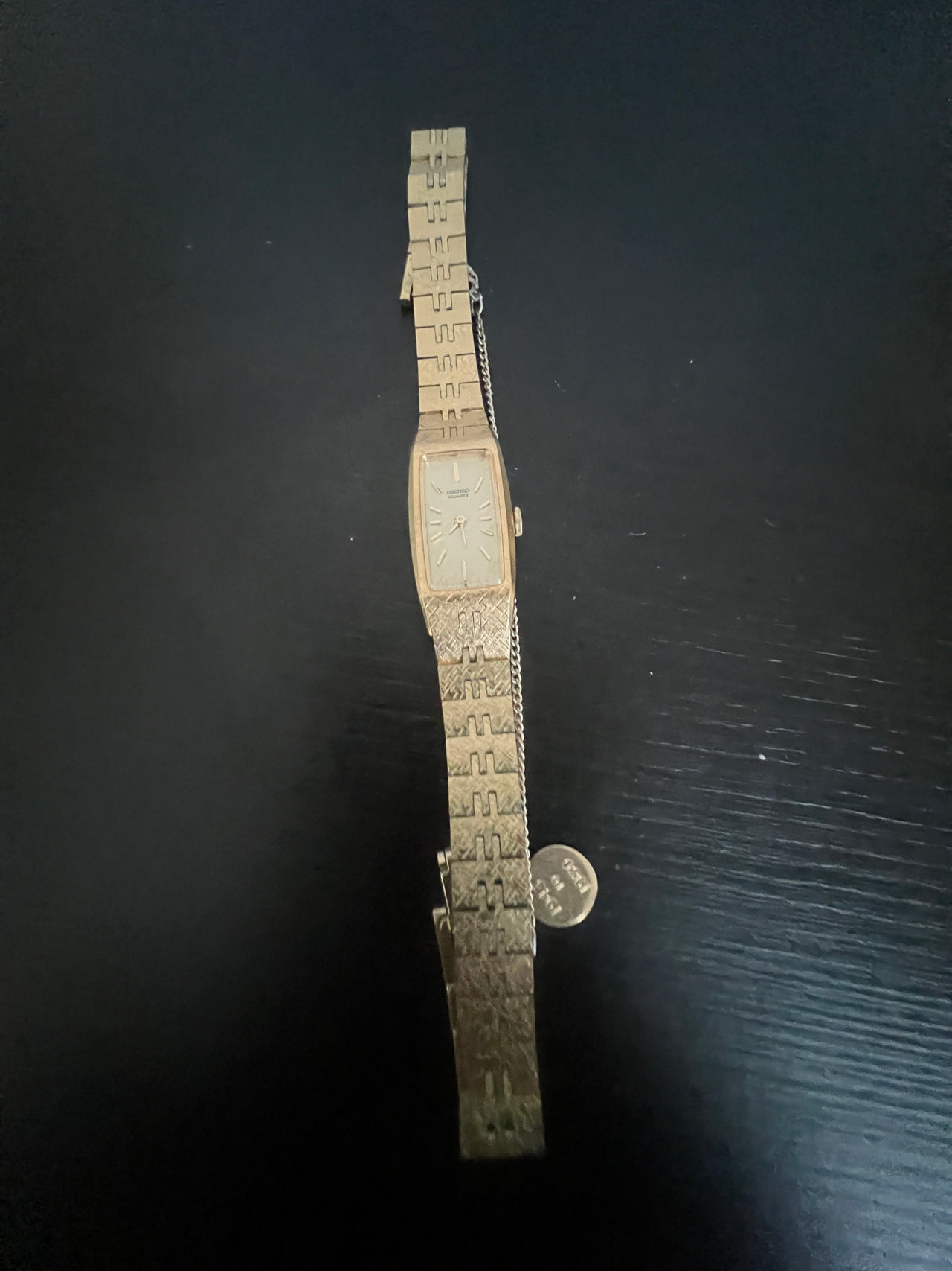 Vintage Gold Tone Ladies Wristwatch