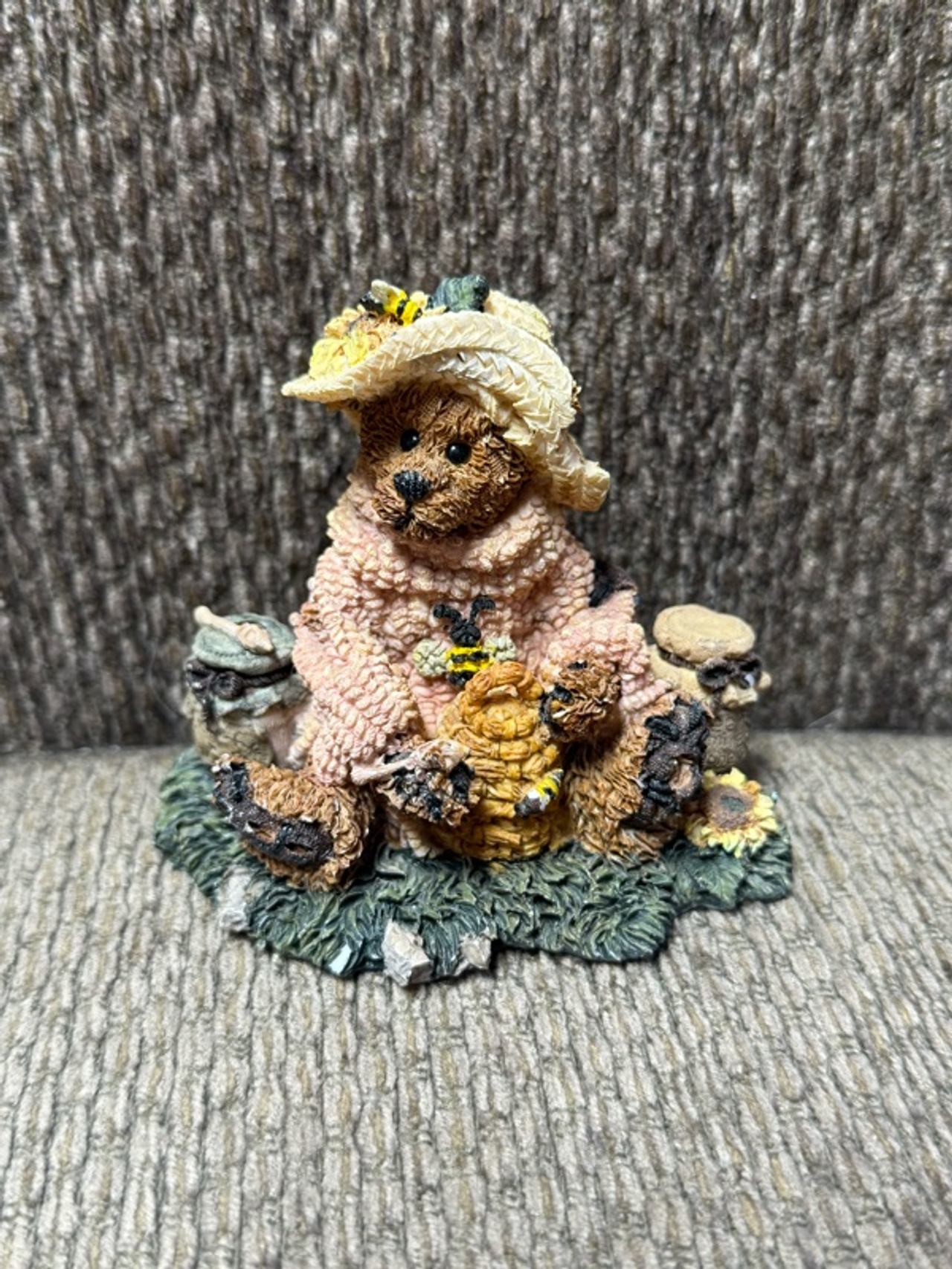 Boyds Bears Bailey Honey Bear Figurine