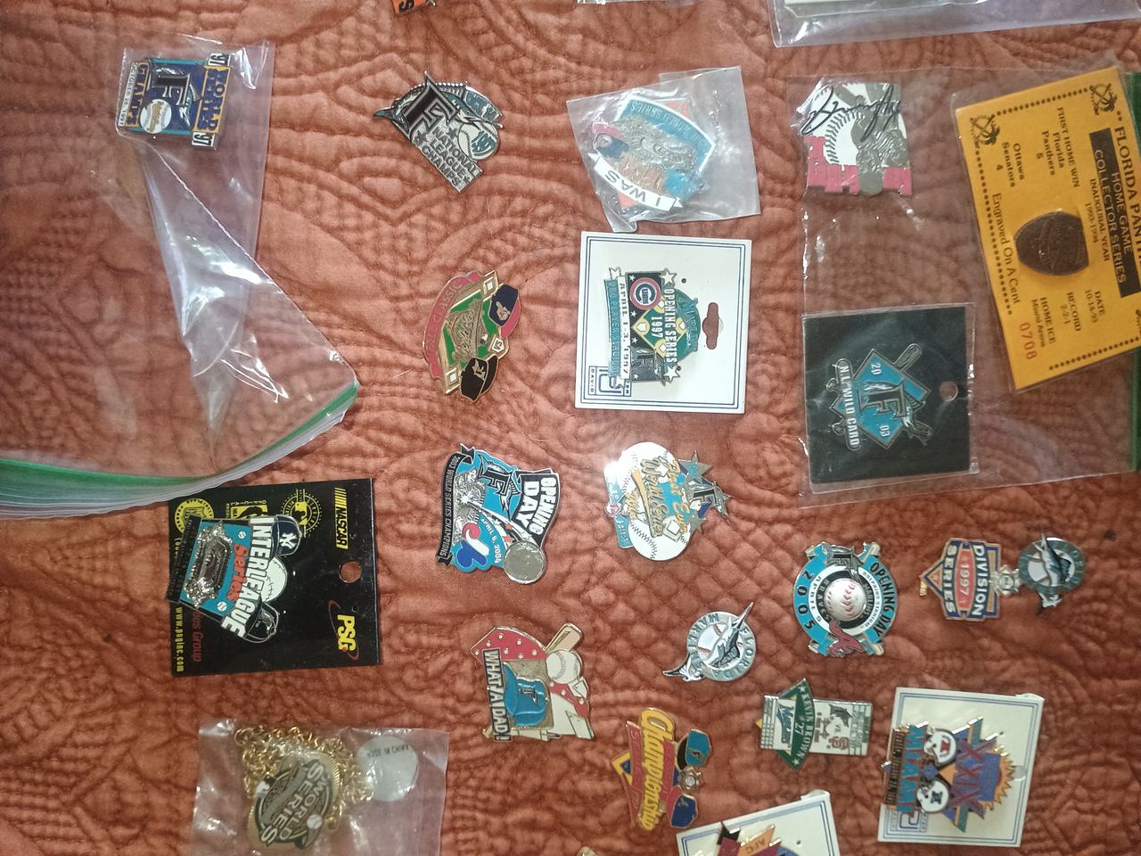 Vintage MLB Baseball Pin Lot