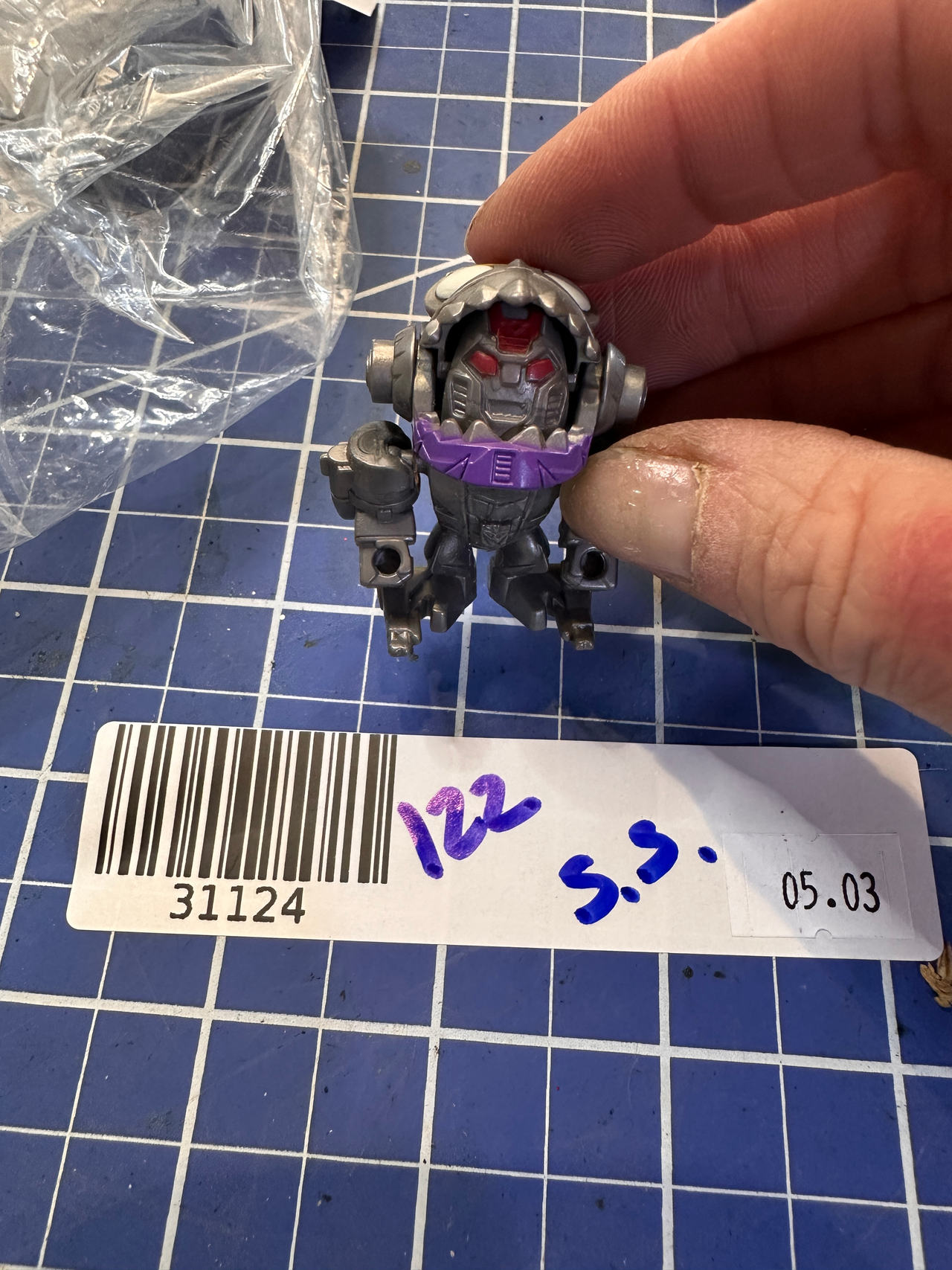 Transformers Titans Return Legends Class Gnaw