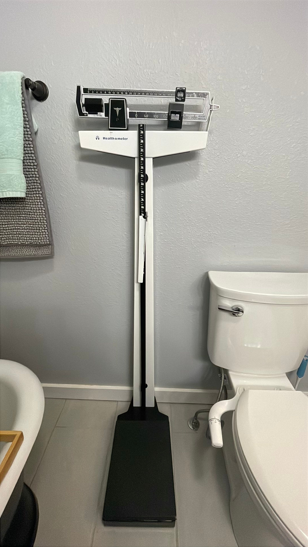Health-O-Meter Mechanical Physician Scale with Height Rod