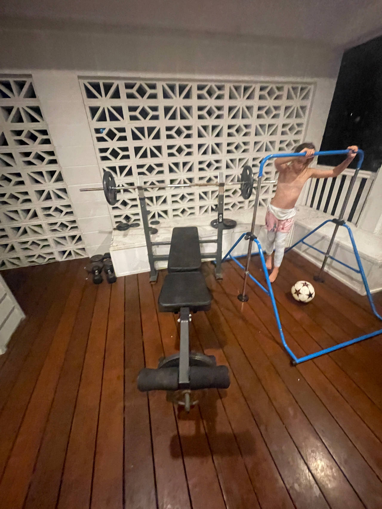 Adjustable Weight Bench with Barbell Rack