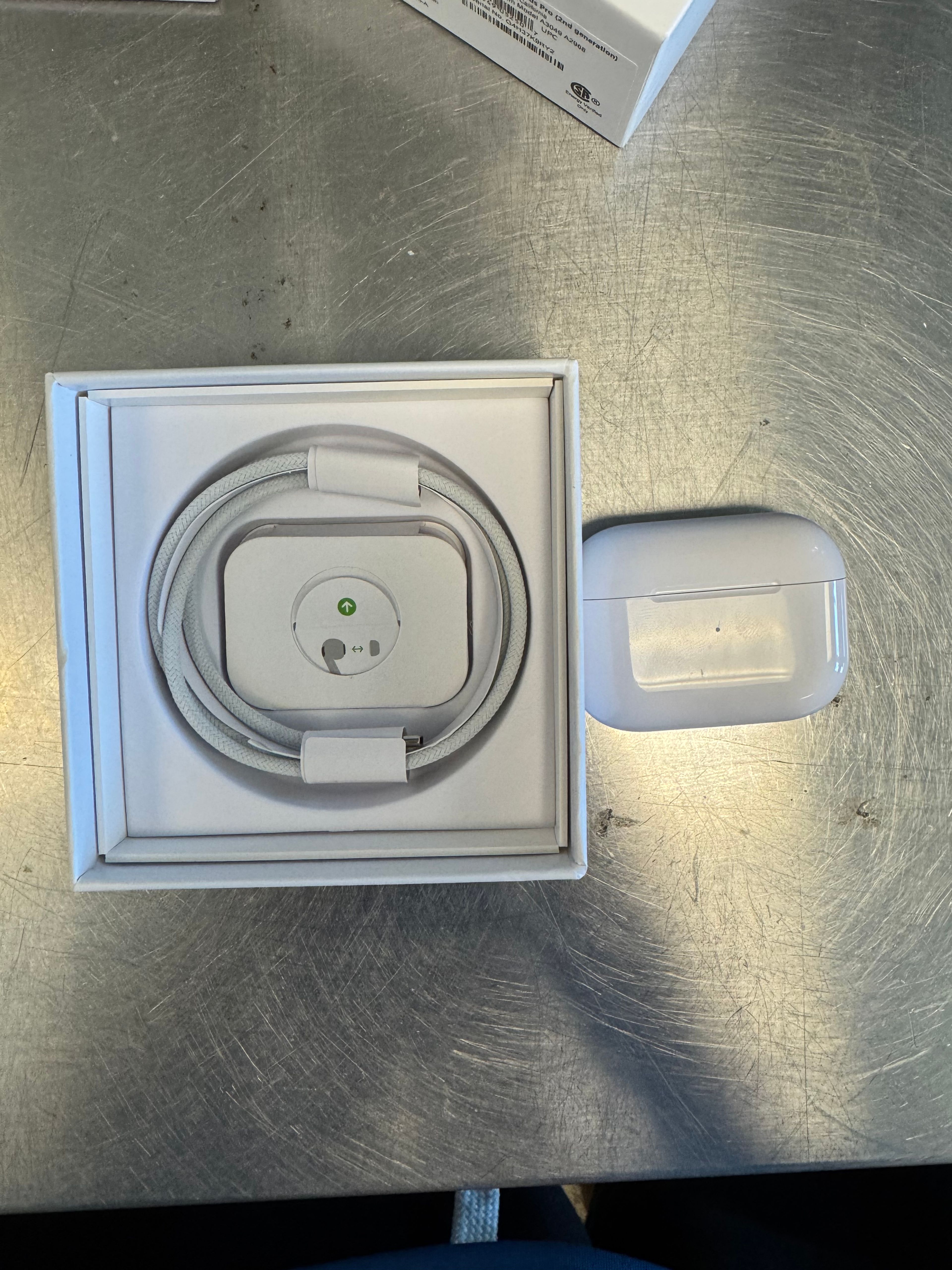 Apple AirPods Pro - Image 2