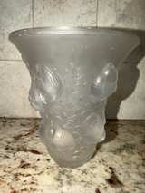 Lalique Saint Francois Art Glass Vase – HAS DAMAGE LOOK AT PICS - Image 4