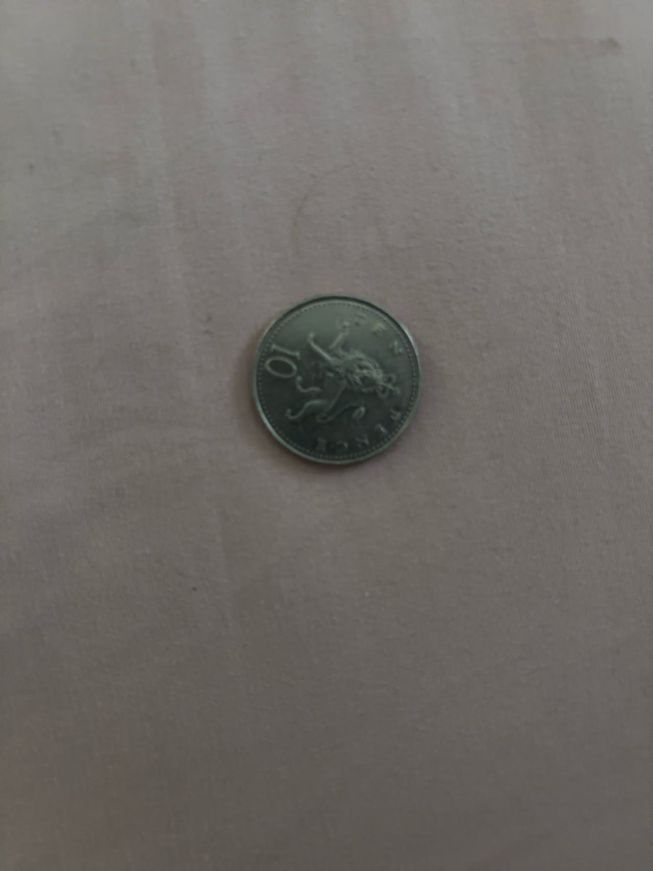 United Kingdom 10 New Pence Coin