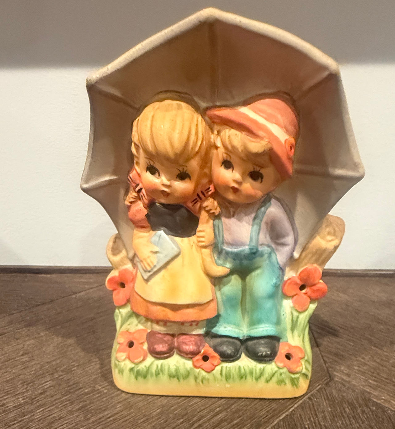 Relpo Boy and Girl Under Umbrella Planter