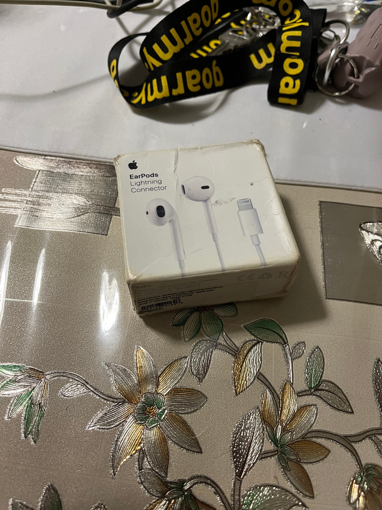 Apple EarPods with Lightning Connector