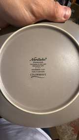 Square Dinner Plates and Mugs - Image 2