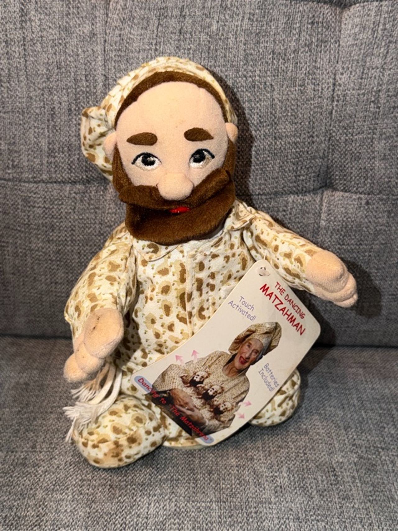 The MatzahMan Plush Doll SINGS BUT DOES NOT MOVE ANYMORE Passover Jewish Gift 