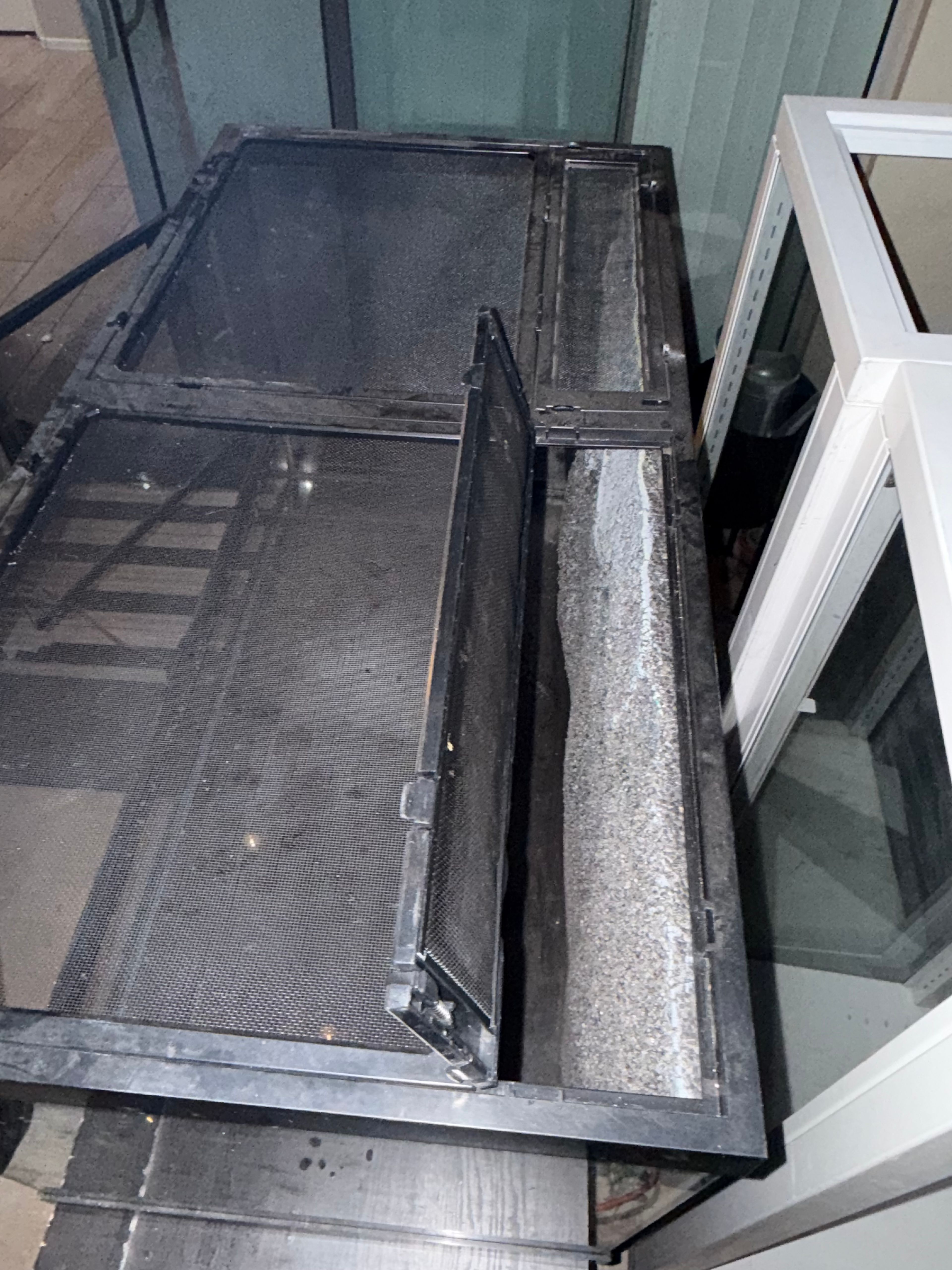 Zilla Front Opening Terrarium 40 Breeder - Image 7