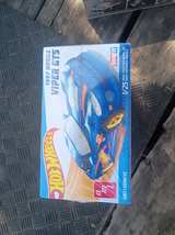 AMT 1997 Dodge Viper GTS Hot Wheels Snapit 1/25 Model Kit - Image 2