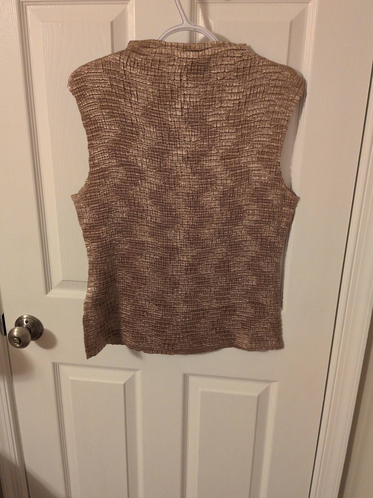 Casual Corner Textured Crinkle Top