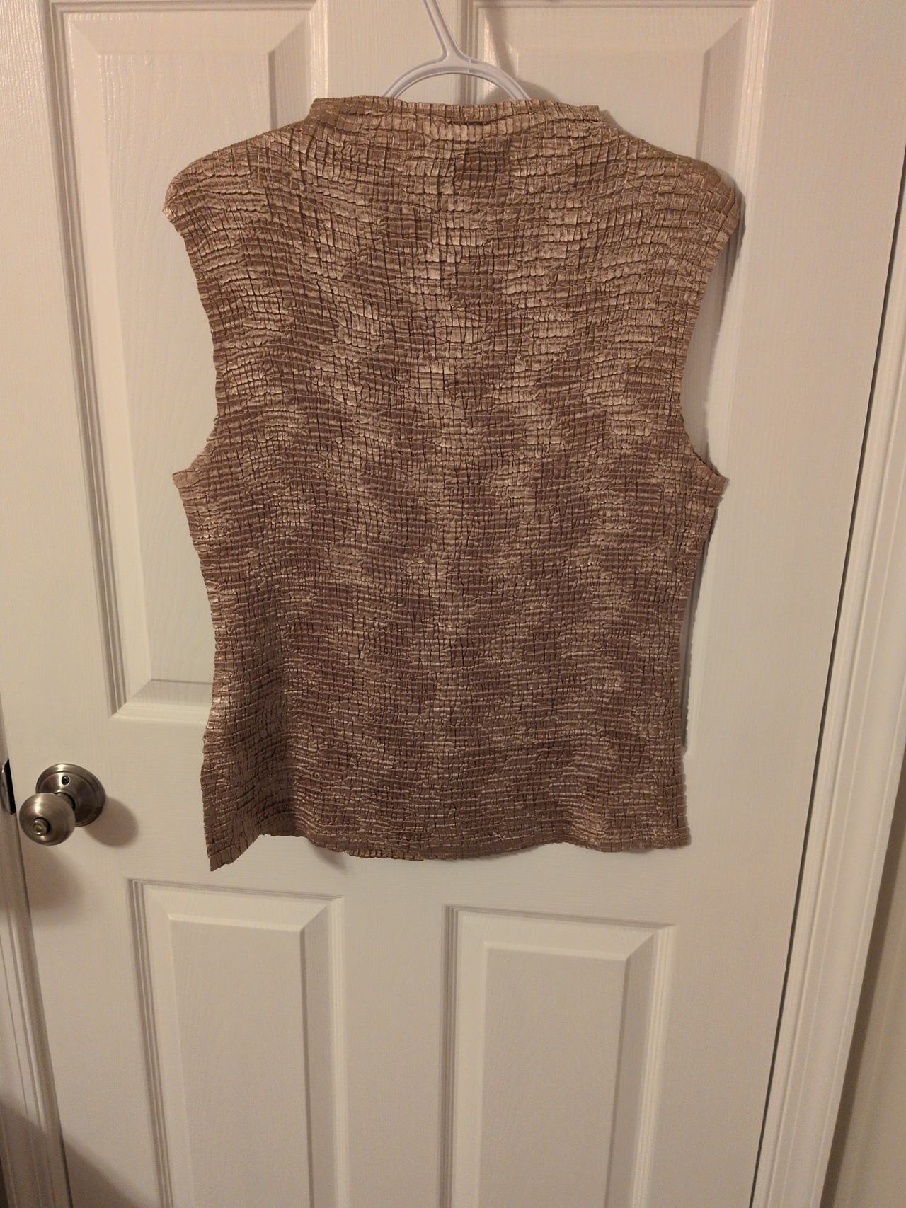 Casual Corner Textured Crinkle Top