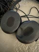 Bose QuietComfort 2 Acoustic Noise Cancelling Headphones - Image 2