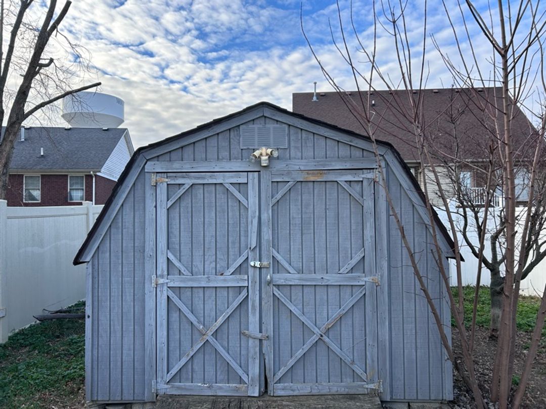 Old Hickory Buildings Lofted Barn 12x16