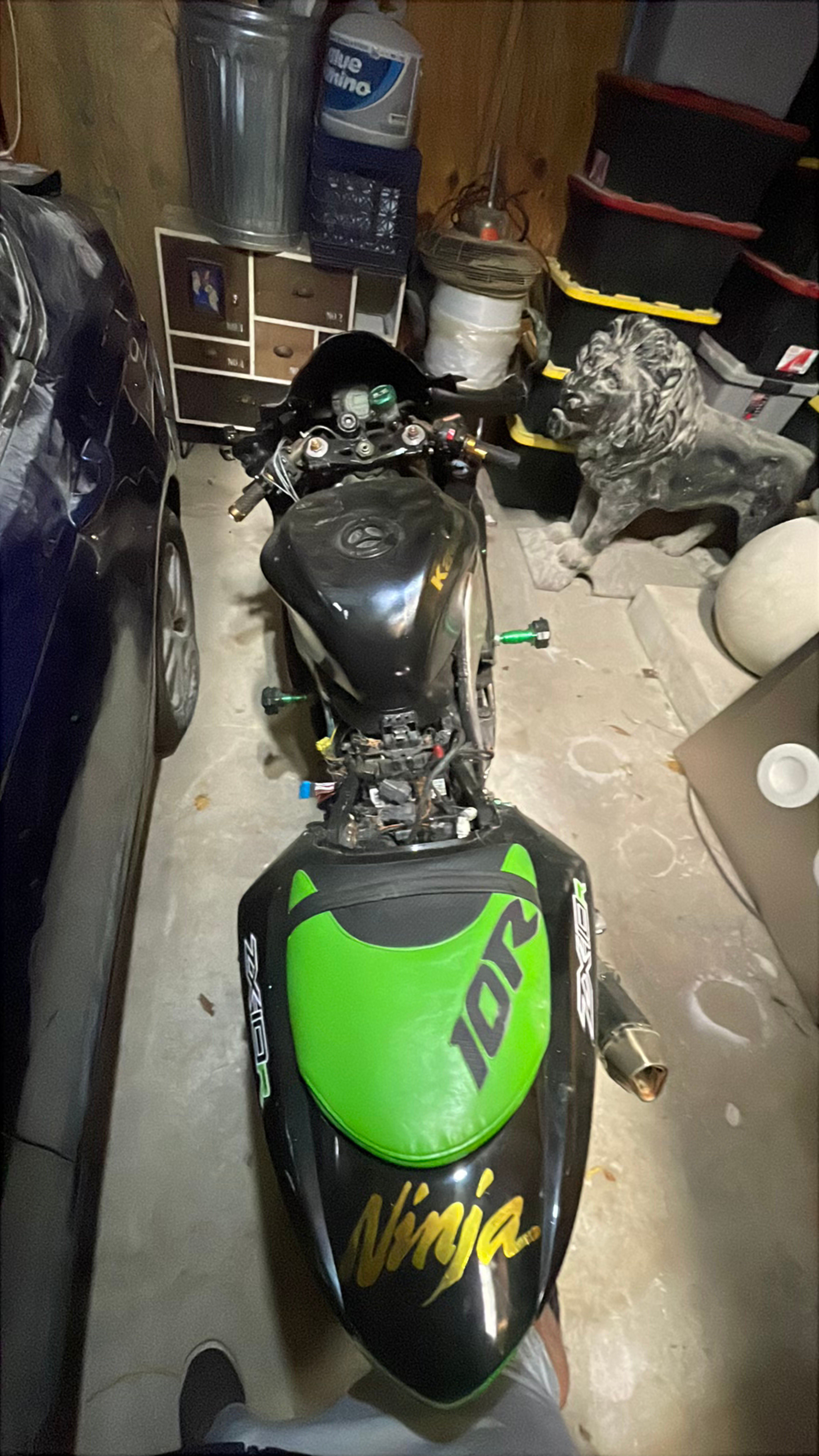 Kawasaki Ninja ZX-10R Sport Motorcycle - Image 3