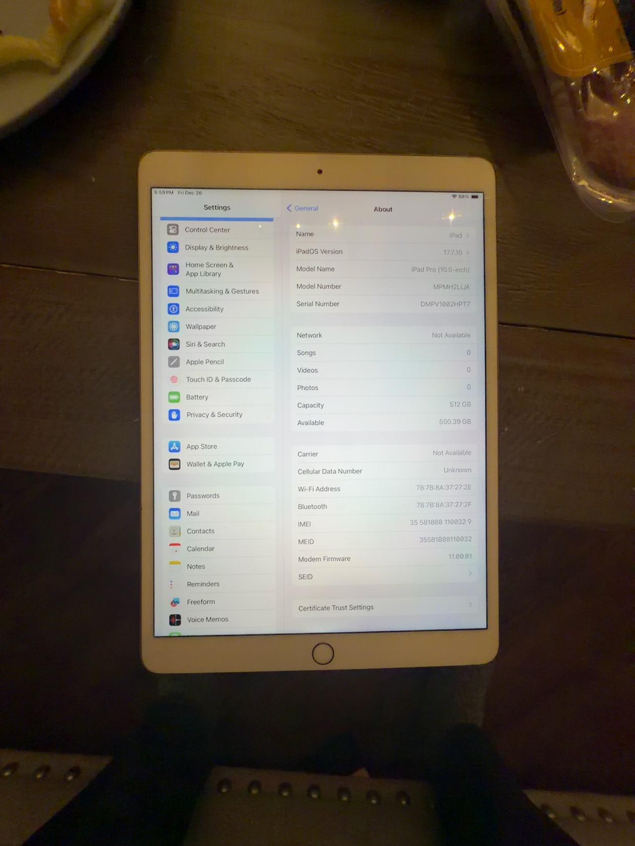 Apple iPad Pro 10.5-inch