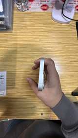 Apple iPhone 13 mini 256GB Starlight Unlocked - Image 4