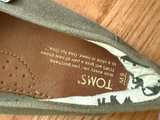TOMS Classic Alpargata Canvas Slip-Ons size 9 - Image 2