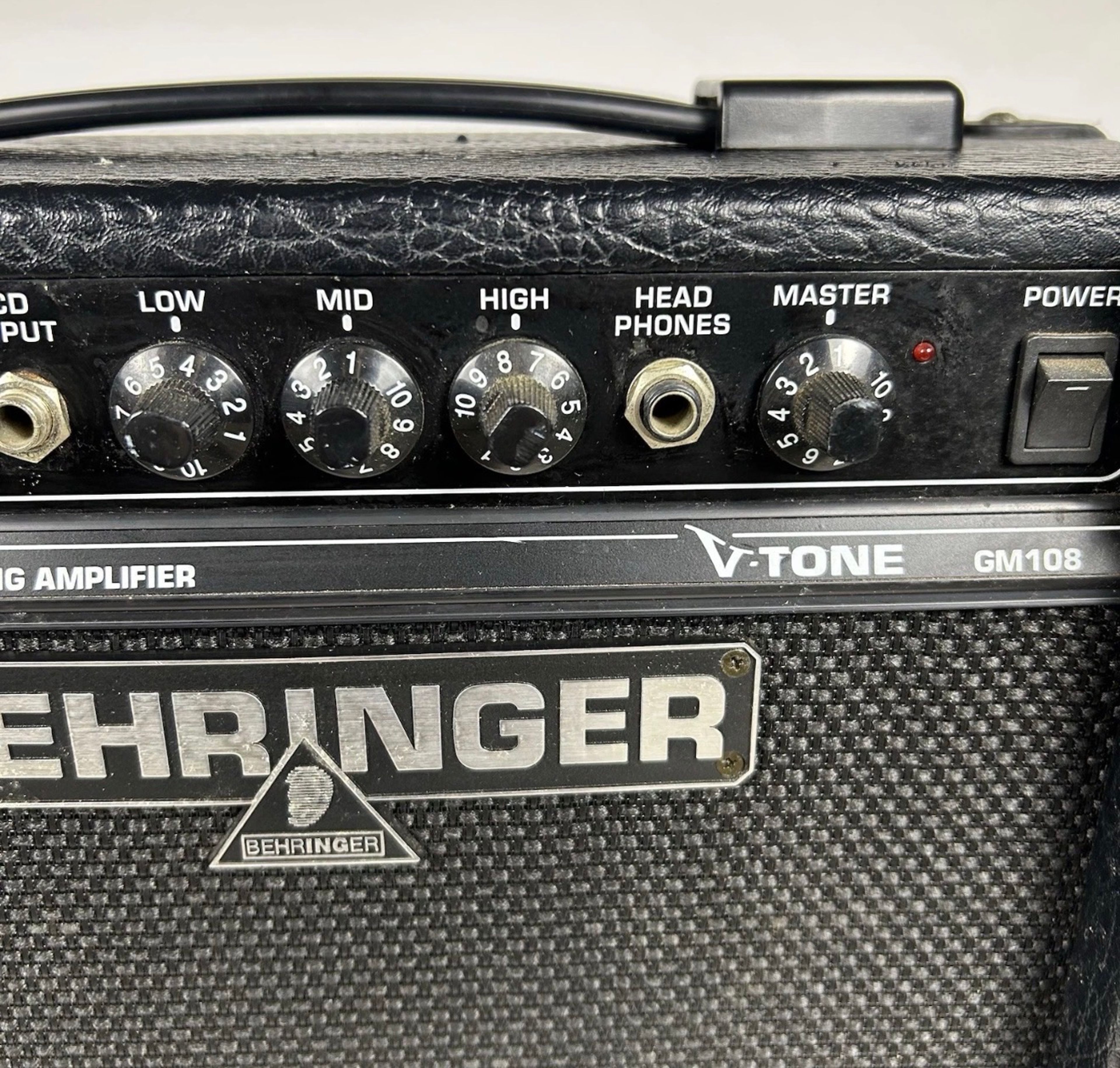 Behringer V-Tone GM108 15-Watt Modeling Guitar Amplifier - Image 5