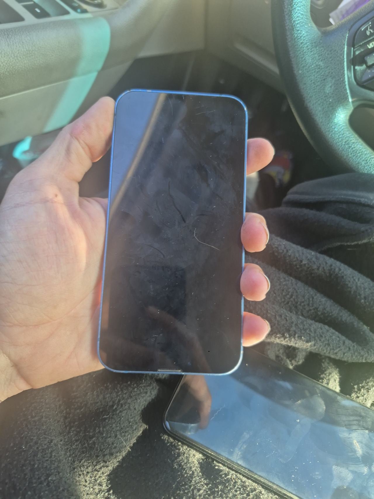 Apple iPhone 13
