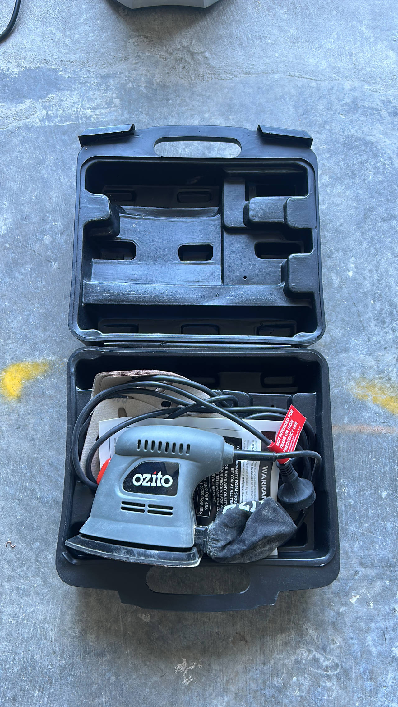Ozito 130W Detail Sander