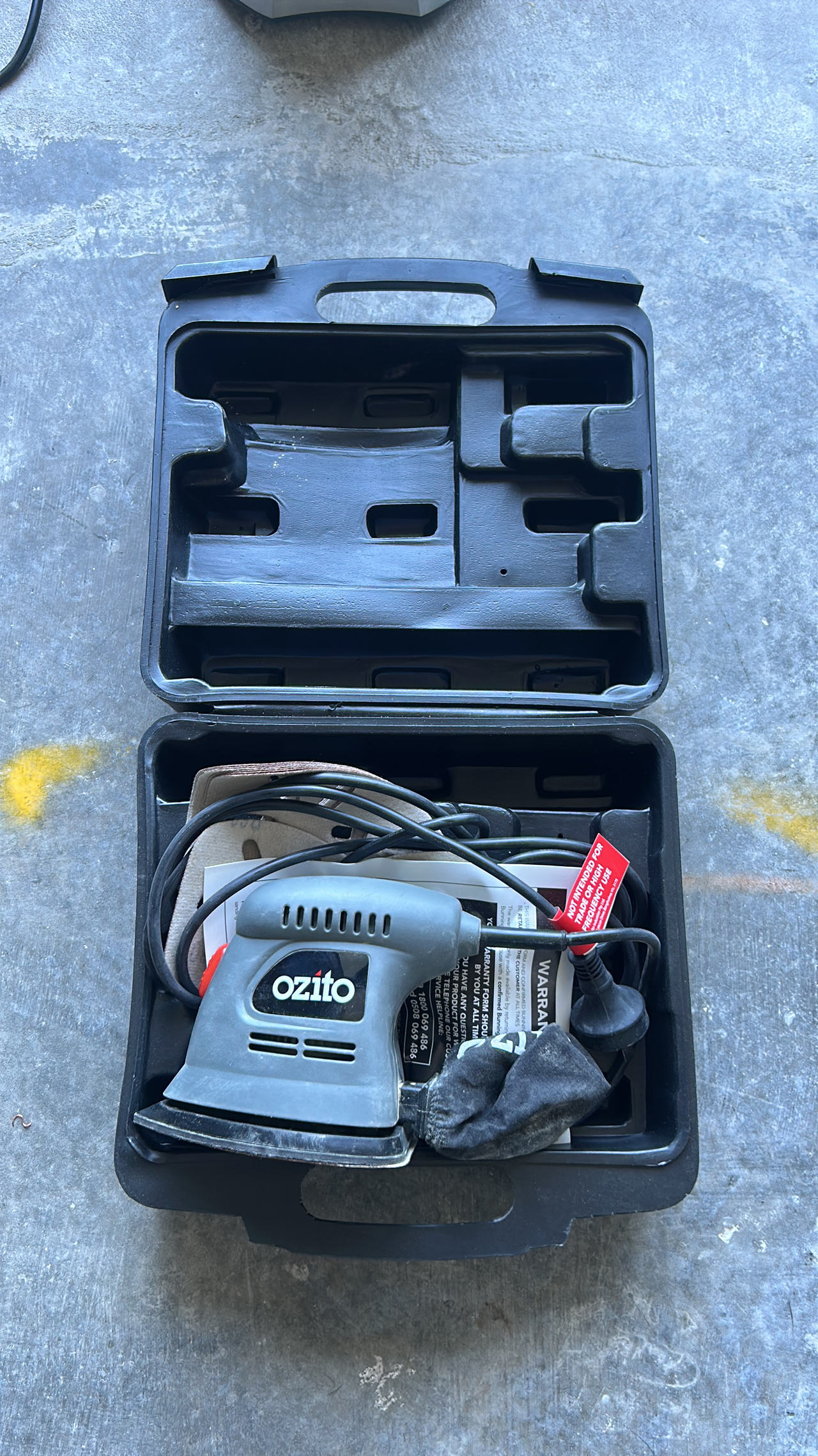 Ozito 130W Detail Sander