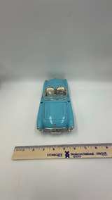 Maisto 1:18 1957 Chevrolet Corvette Convertible - Image 2