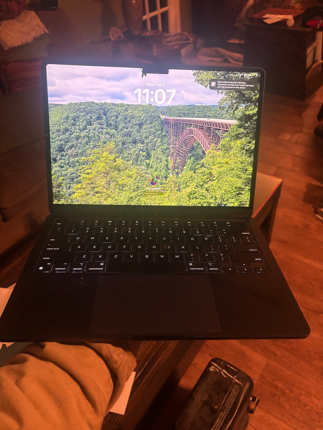 Apple MacBook Air 13-inch (M2, 2022)