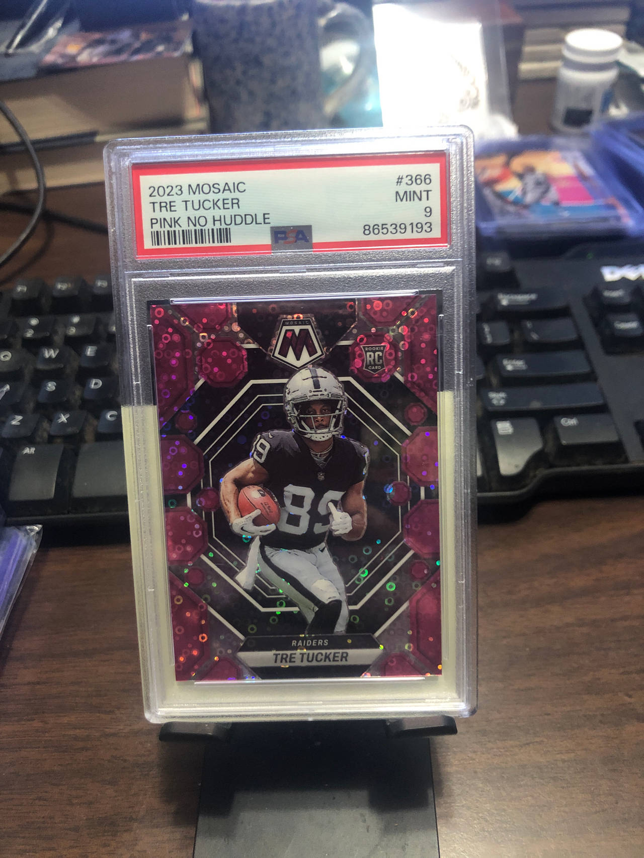 2023 Panini Mosaic Tre Tucker Pink No Huddle Rookie Card