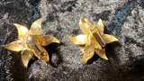 Vintage Gold Tone Rose Earrings - Image 2
