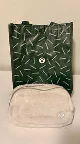 Lululemon Everywhere Belt Bag Plush Fleece Bone Silver - Image 3