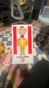 Funko Pop! Icons: KFC - Colonel Sanders (Gold) Limited Edition #05 - Image 2