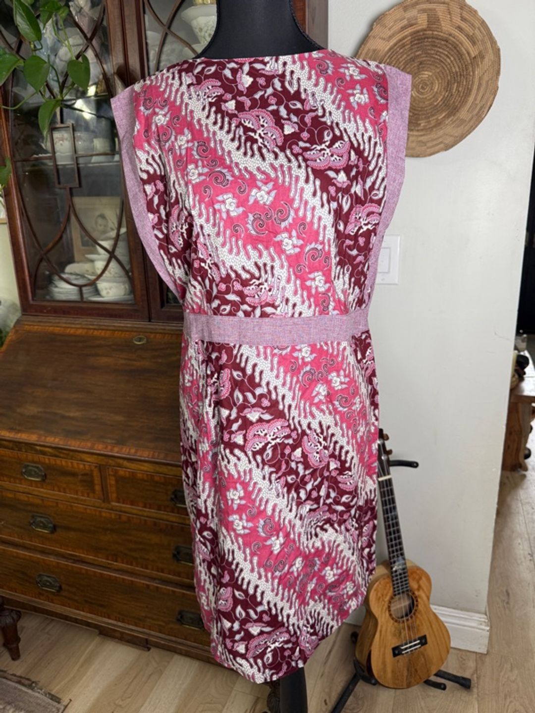 Semanta wayang Pink Paisley Shift Dress