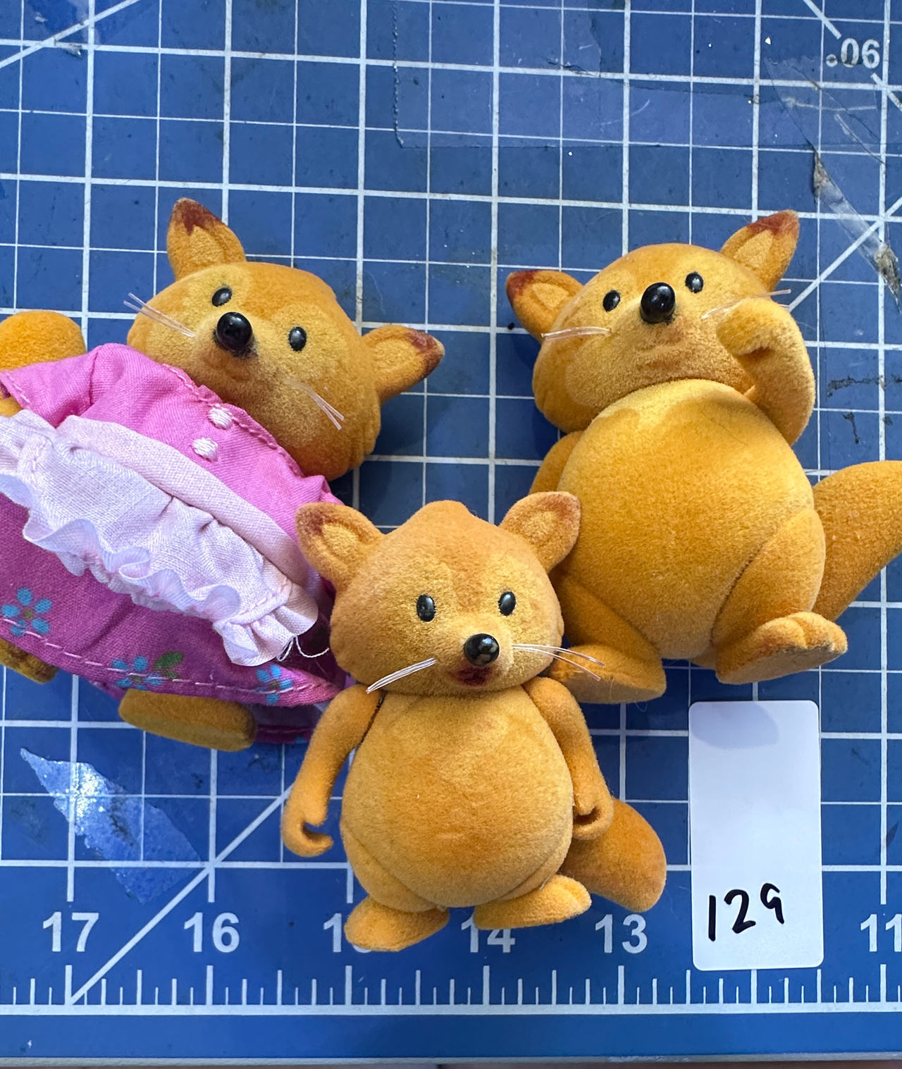Sylvanian Families Slydale Fox Family Figures