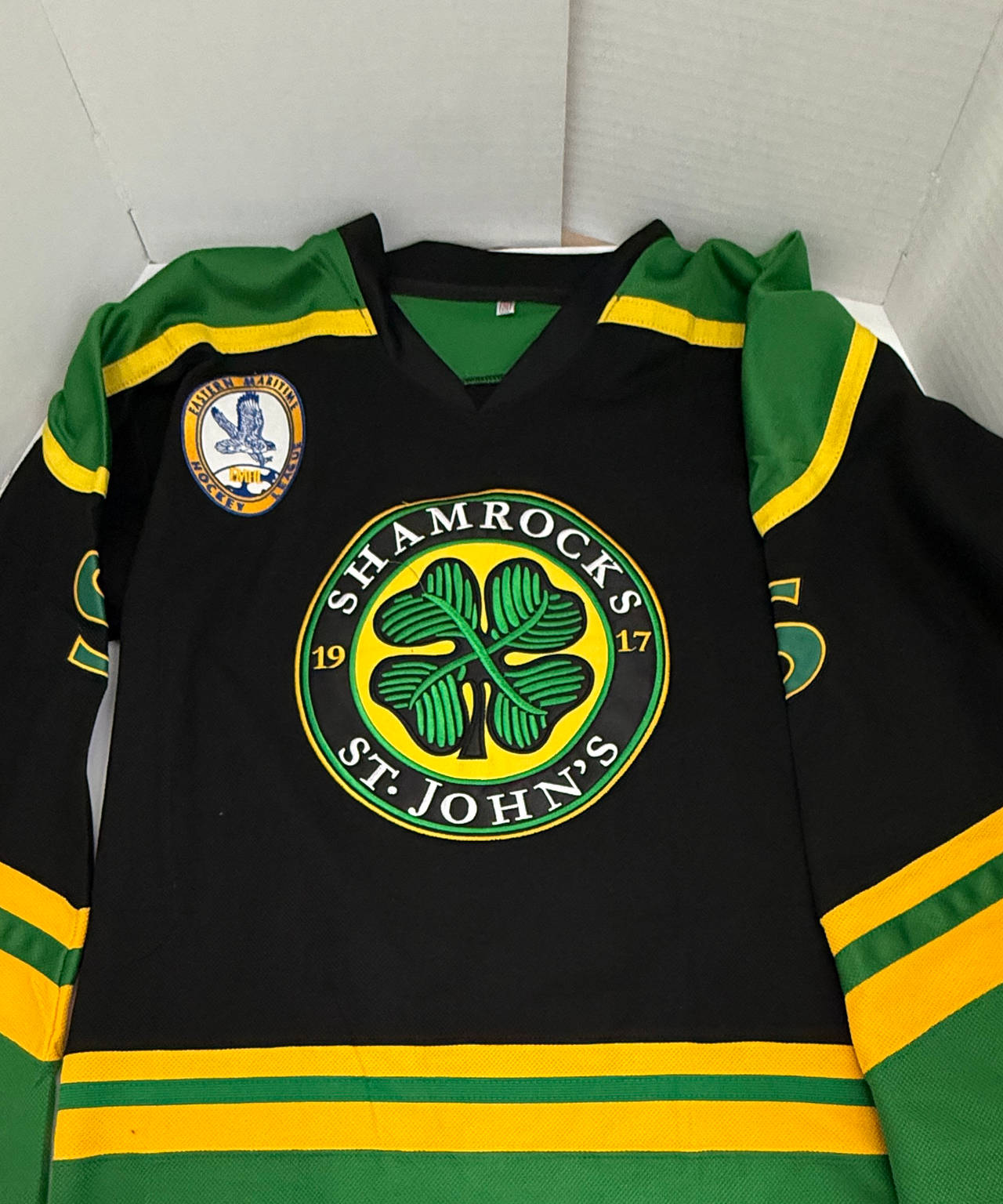 St. John's Shamrocks Hockey Jersey #3 RHEA medium