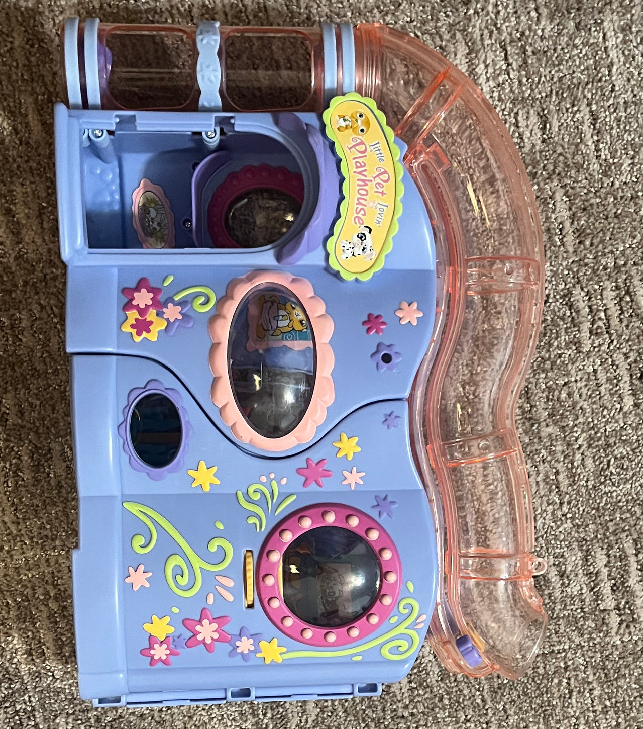Littlest Pet Shop Little Pet Lovin' Playhouse good condition- no lid on tunnel