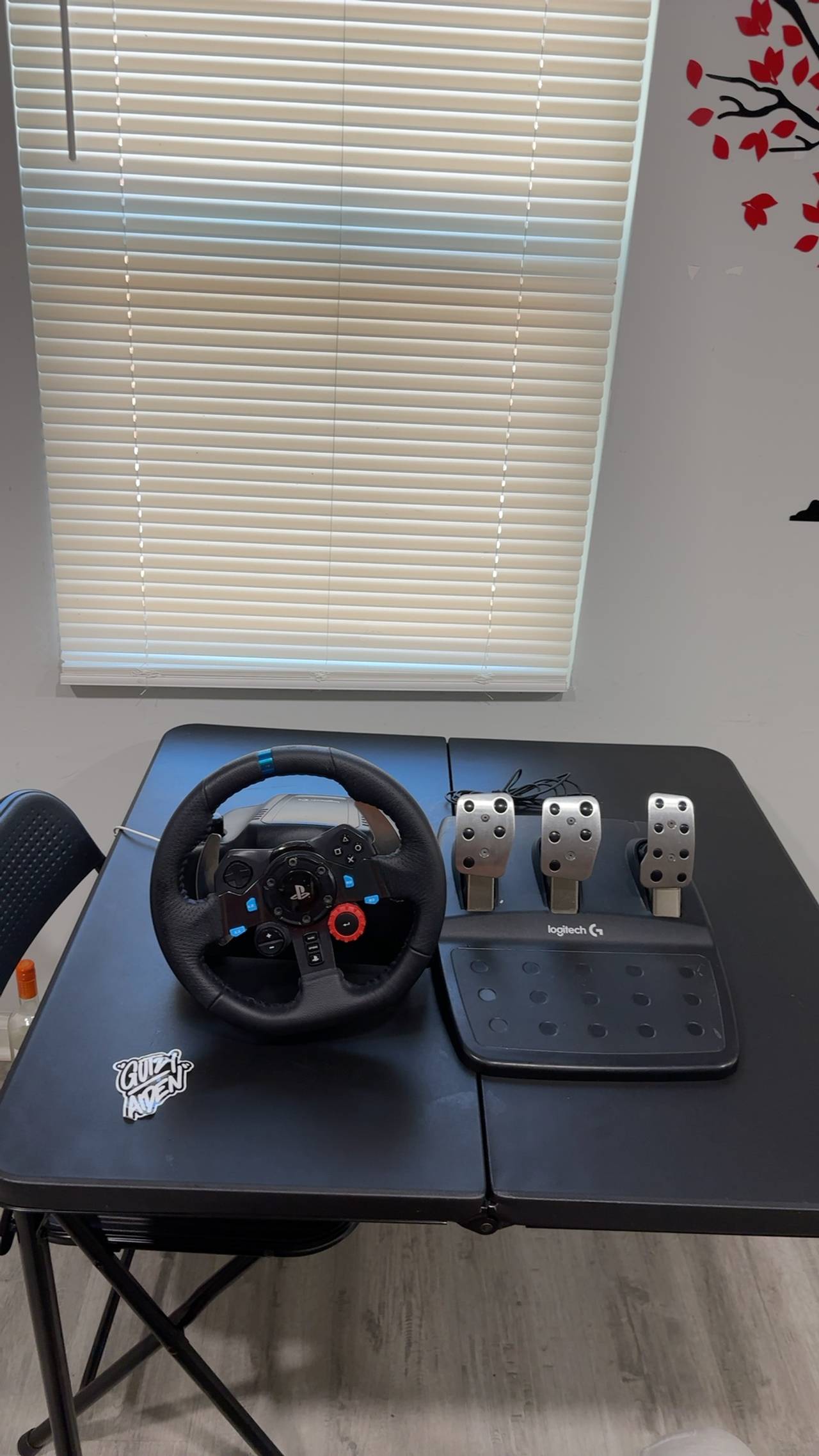 Logitech G29 Driving Force Racing Wheel