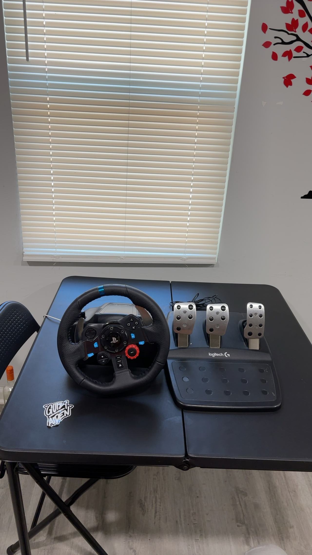 Logitech G29 Driving Force Racing Wheel