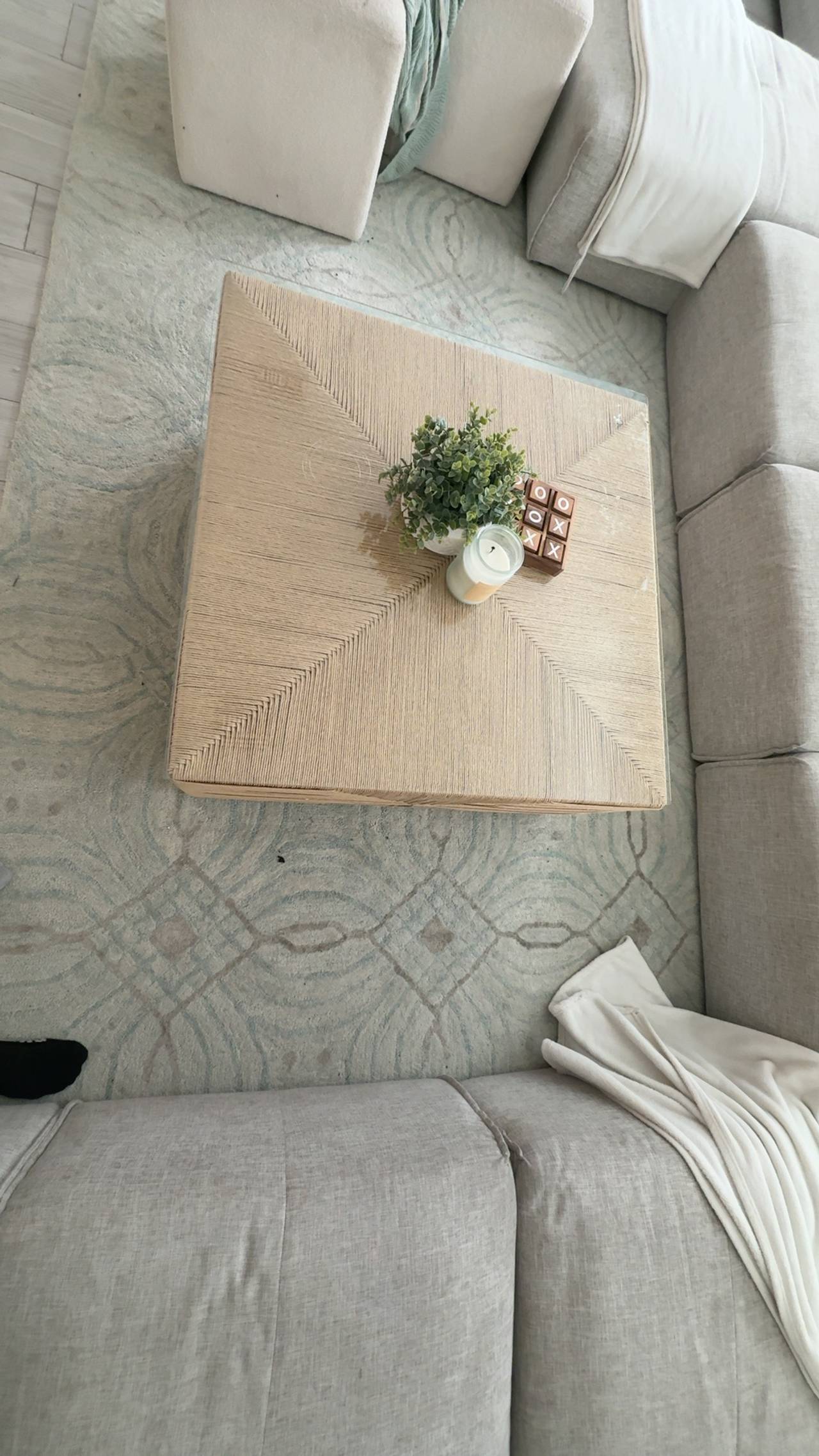 Bali & Pari Natural Seagrass Coffee Table