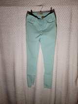 Hybrid & Company Women's Super Stretch Skinny Pants sz L - Image 3