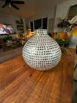 Niche Lady Round Capiz Shell Vase Black & White - Image 1