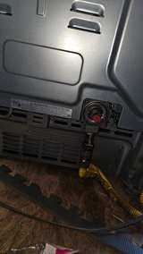 Samsung 5.8 cu. ft. Freestanding Gas Range - Image 3